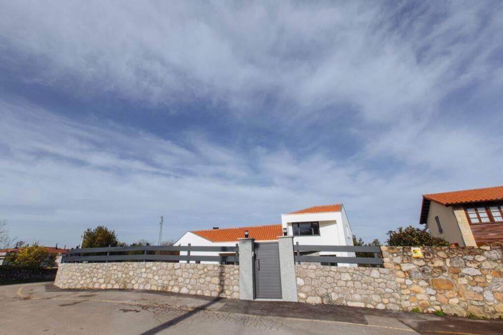 La llosina Vivienda Vacacional alquiler íntegro Llanes Exterior foto