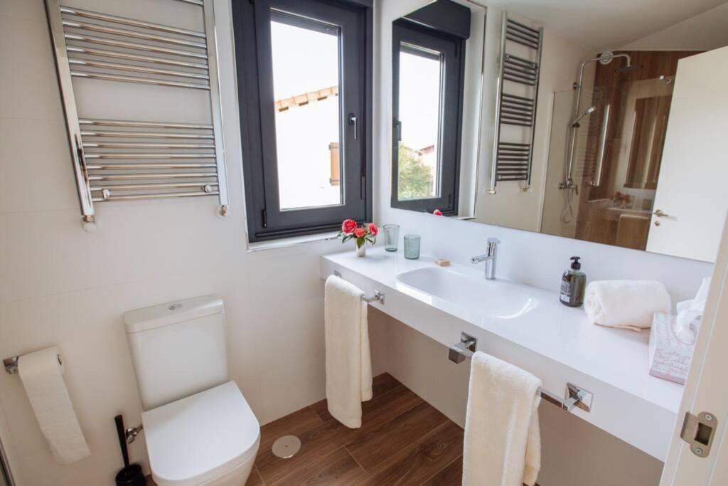 La llosina Vivienda Vacacional alquiler íntegro Llanes Exterior foto