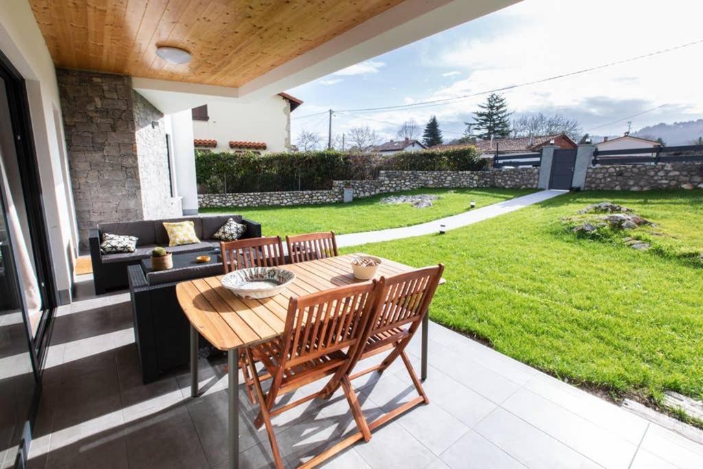 La llosina Vivienda Vacacional alquiler íntegro Llanes Exterior foto