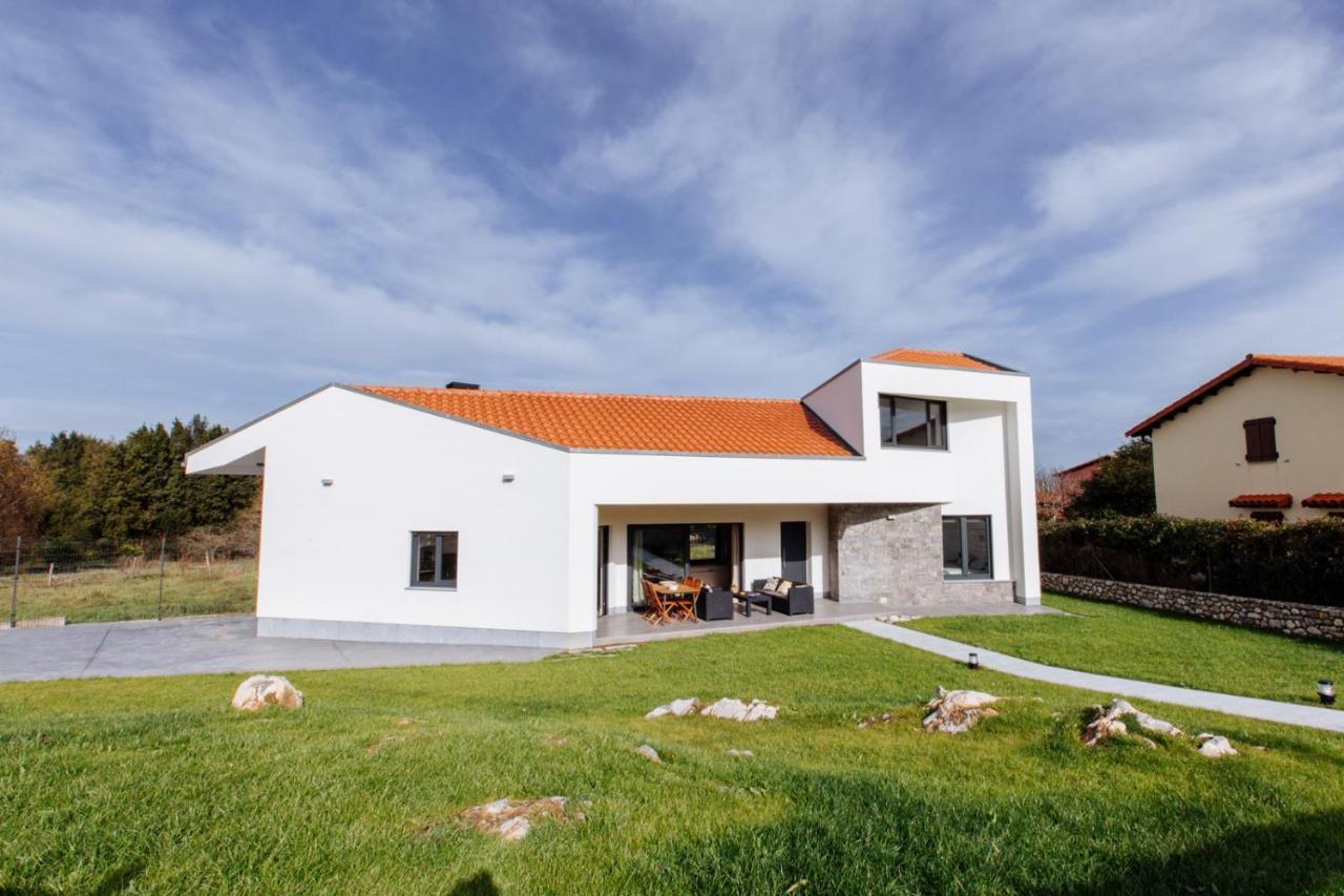 La llosina Vivienda Vacacional alquiler íntegro Llanes Exterior foto